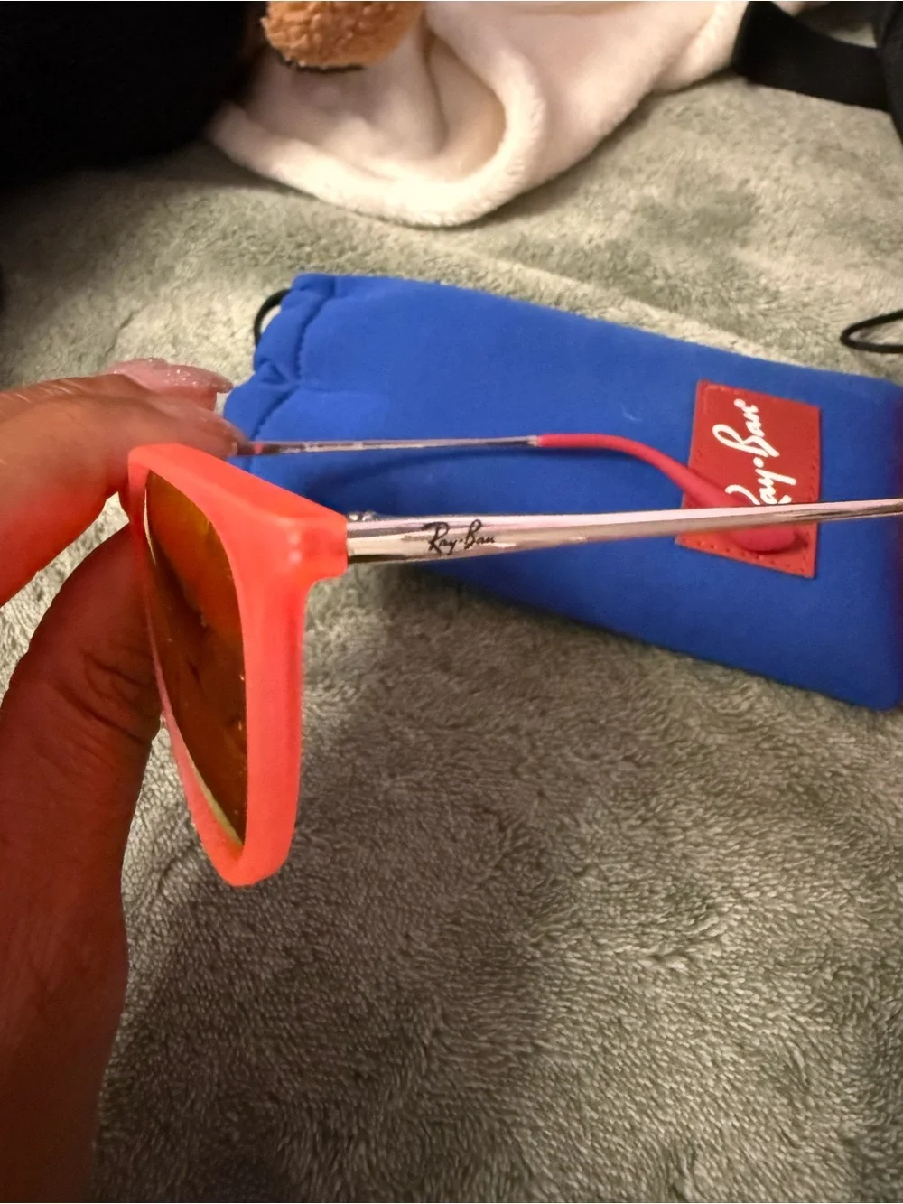 Ray-Ban mirrored wear